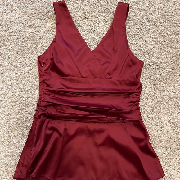 Top - Picture 2 of 2